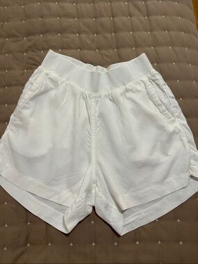 Faherty Arlie Day White Shorts Small